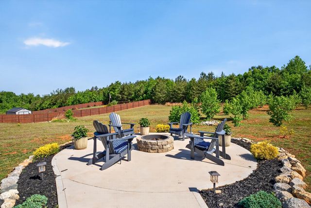156 Thorn Creek Dr, Gaffney, SC 29341