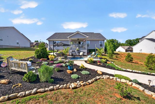 156 Thorn Creek Dr, Gaffney, SC 29341