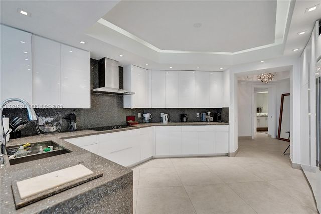 21200 The Point 403, Aventura, FL 33180