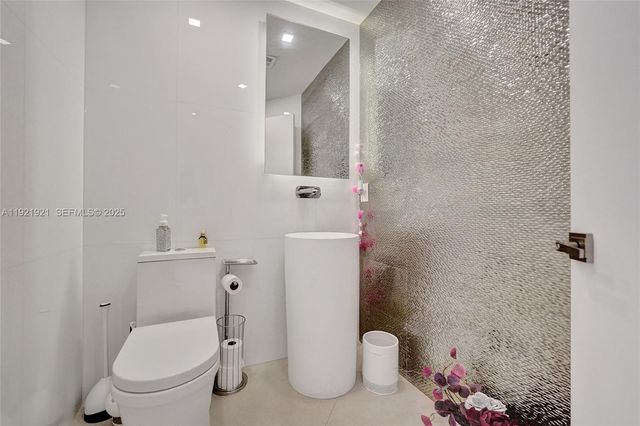 21200 The Point 403, Aventura, FL 33180