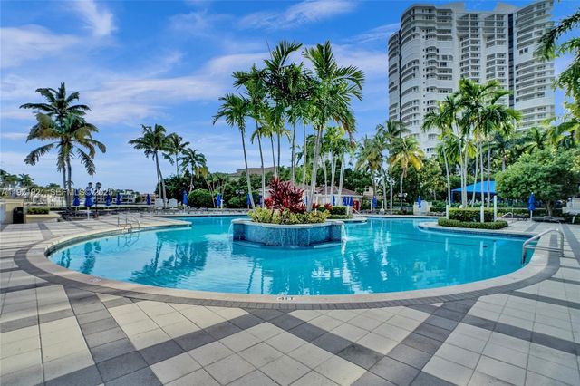 21200 The Point 403, Aventura, FL 33180