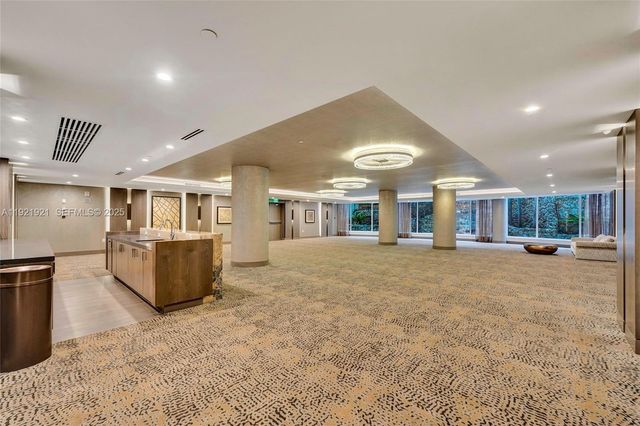 21200 The Point 403, Aventura, FL 33180