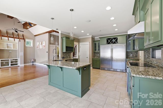 1104 Sawtooth Oak Lane, Belmont, NC 28012