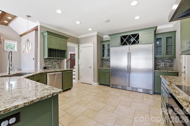 1104 Sawtooth Oak Lane, Belmont, NC 28012
