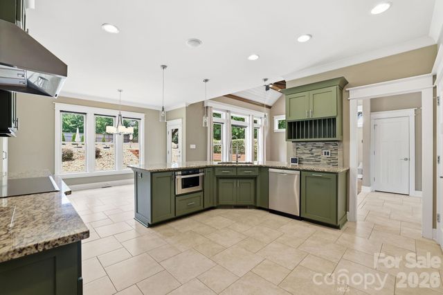 1104 Sawtooth Oak Lane, Belmont, NC 28012
