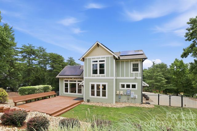 1104 Sawtooth Oak Lane, Belmont, NC 28012