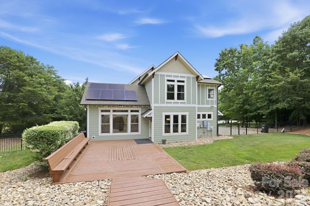 1104 Sawtooth Oak Lane, Belmont, NC 28012