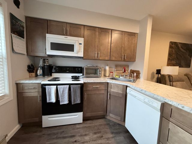 36 Brickyard Rd Unit 1, Essex Junction, VT 05452