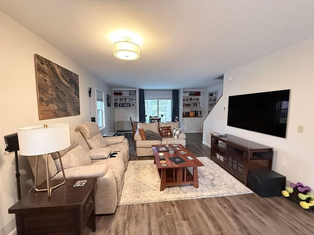 36 Brickyard Rd Unit 1, Essex Junction, VT 05452