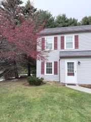 36 Brickyard Rd Unit 1, Essex Junction, VT 05452