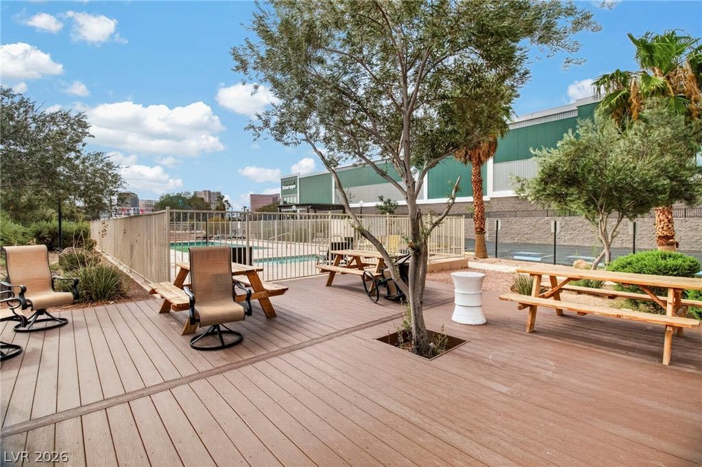 3930 University Center Drive 103, Las Vegas, NV 89119 — photo 2