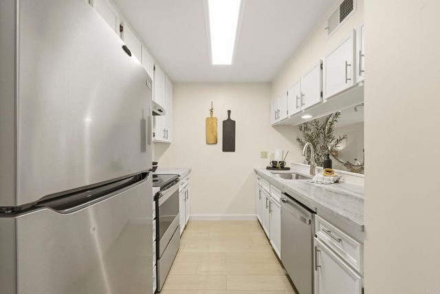 5704 Baltimore Dr. 304, La Mesa, CA 91942
