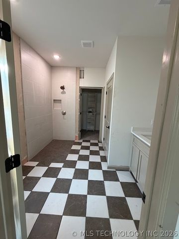 309 W Pecan Street, Coweta, OK 74429