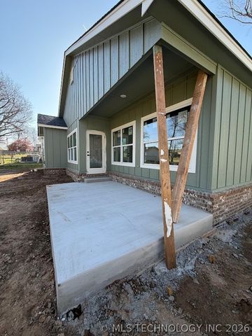 309 W Pecan Street, Coweta, OK 74429