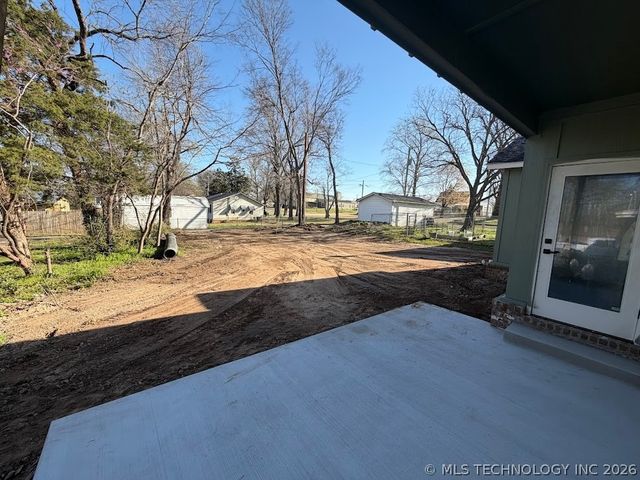 309 W Pecan Street, Coweta, OK 74429