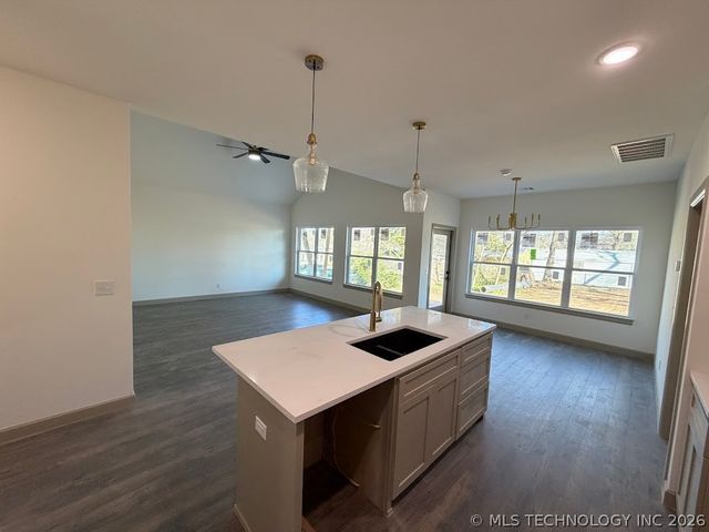 309 W Pecan Street, Coweta, OK 74429