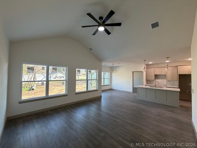 309 W Pecan Street, Coweta, OK 74429