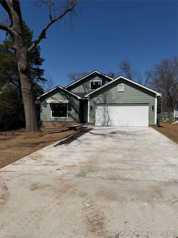 309 W Pecan Street, Coweta, OK 74429
