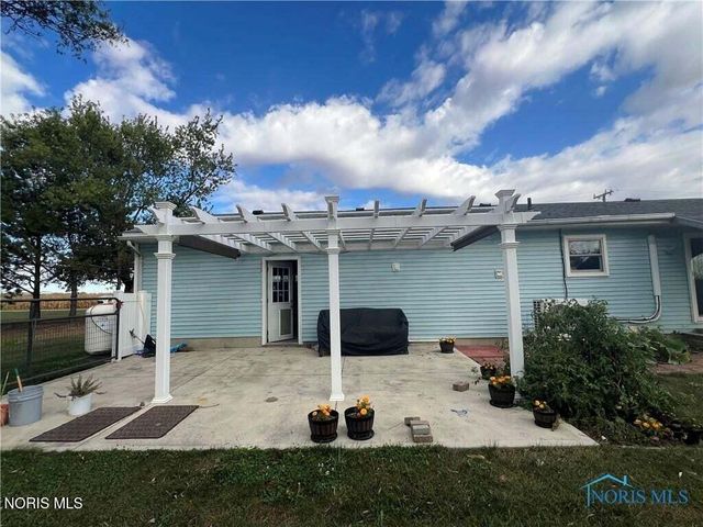 10917 Nelson Road, Bowling Green, OH 43402