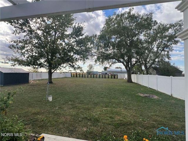 10917 Nelson Road, Bowling Green, OH 43402