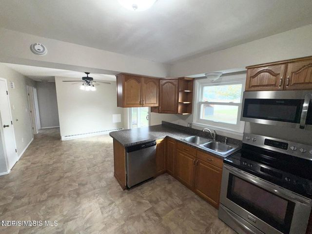 10917 Nelson Road, Bowling Green, OH 43402