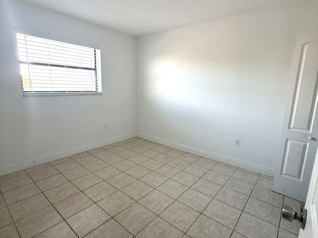 8075 NW 7th Street 402, Miami, FL 33126