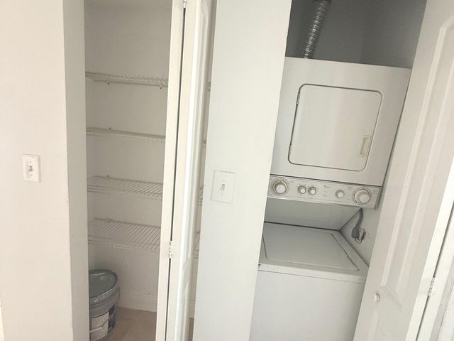 8075 NW 7th Street 402, Miami, FL 33126