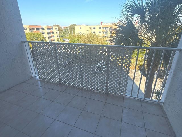 8075 NW 7th Street 402, Miami, FL 33126