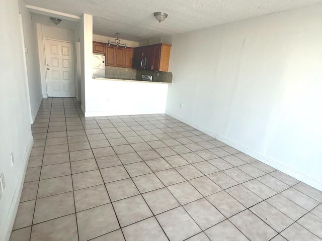 8075 NW 7th Street 402, Miami, FL 33126