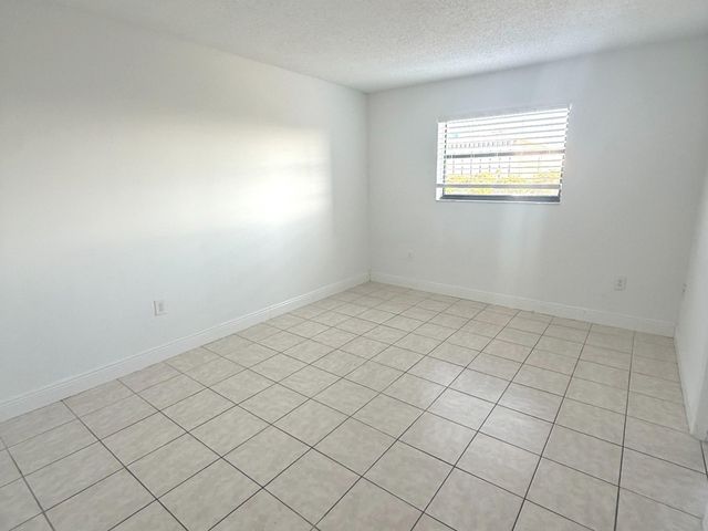 8075 NW 7th Street 402, Miami, FL 33126