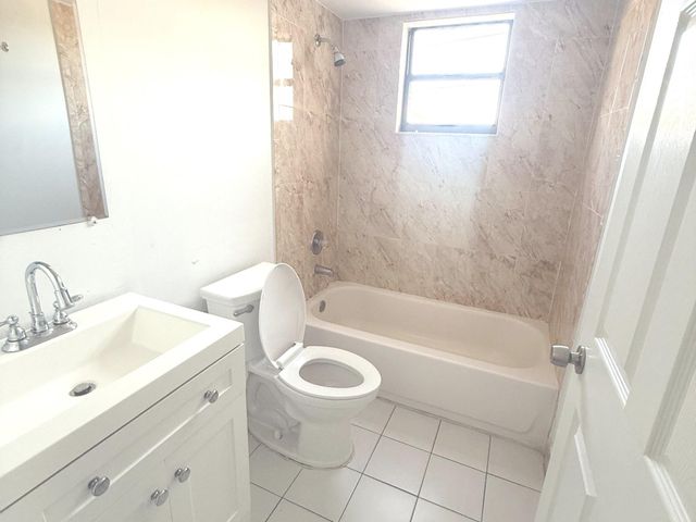 8075 NW 7th Street 402, Miami, FL 33126