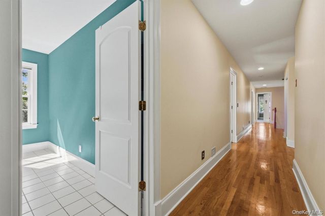 17 Arbor Court, Poughkeepsie, NY 12603