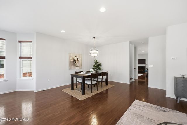 330 Princeton Court, Shrewsbury Boro, NJ 07702