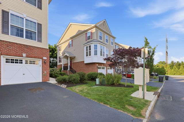 330 Princeton Court, Shrewsbury Boro, NJ 07702
