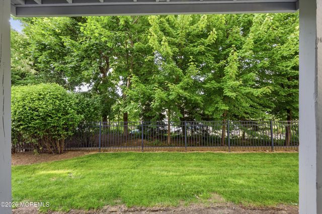 330 Princeton Court, Shrewsbury Boro, NJ 07702
