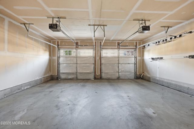 330 Princeton Court, Shrewsbury Boro, NJ 07702