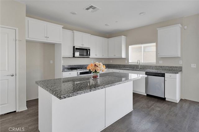 15612 Cobalt, Victorville, CA 92394