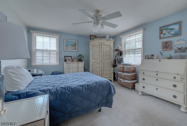 27 Longacre Dr, Livingston Twp., NJ 07039