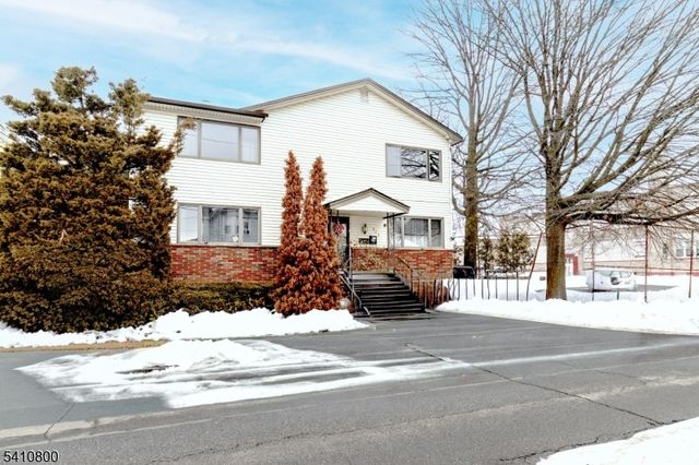 713 Dennis Pl, Linden City, NJ 07036