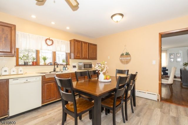 713 Dennis Pl, Linden City, NJ 07036