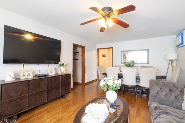 713 Dennis Pl, Linden City, NJ 07036