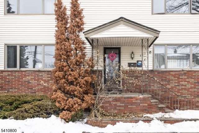 713 Dennis Pl, Linden City, NJ 07036