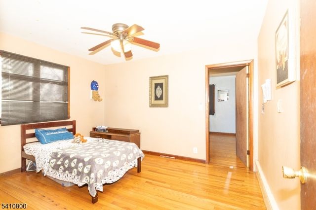 713 Dennis Pl, Linden City, NJ 07036