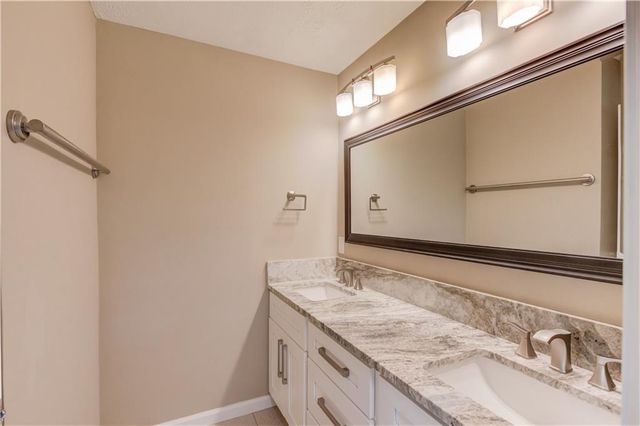 4461 S Roberts Drive, Sugar Hill, GA 30518