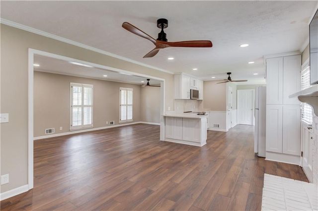 4461 S Roberts Drive, Sugar Hill, GA 30518