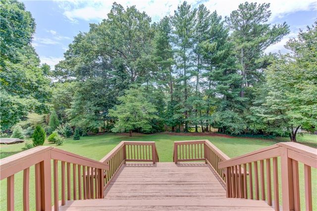 4461 S Roberts Drive, Sugar Hill, GA 30518