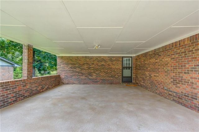 4461 S Roberts Drive, Sugar Hill, GA 30518