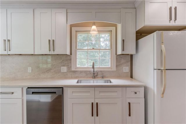 4461 S Roberts Drive, Sugar Hill, GA 30518