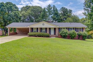 4461 S Roberts Drive, Sugar Hill, GA 30518