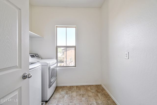 9406 S 33RD Drive, Laveen, AZ 85339